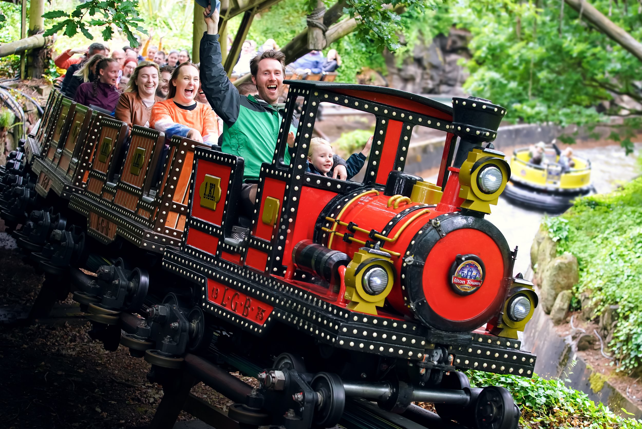 Alton Towers Complete Ride Guide: Every Coaster, Family Ride, Gardens & Peak District Stays 7